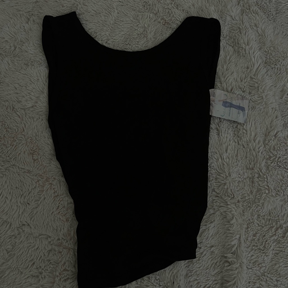 Chic Black Sleeveless Women's Top